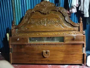High-Quality Box Bed