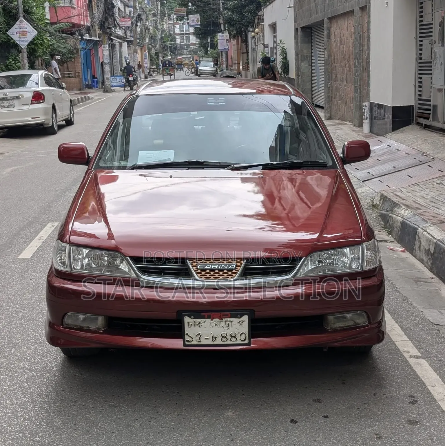 টয়োটা করিনা ১.৫ এফডব্লিউডি সেডান ২০০০ লাল