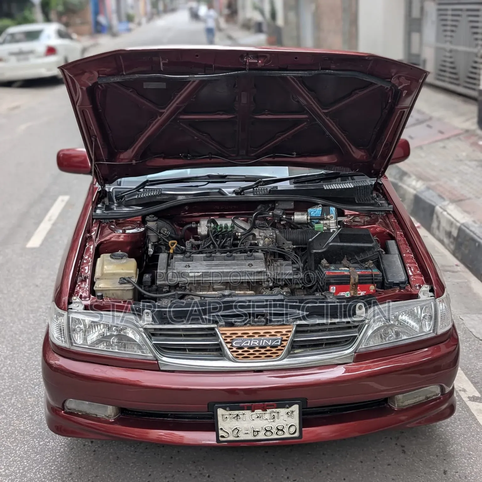 টয়োটা করিনা ১.৫ এফডব্লিউডি সেডান ২০০০ লাল