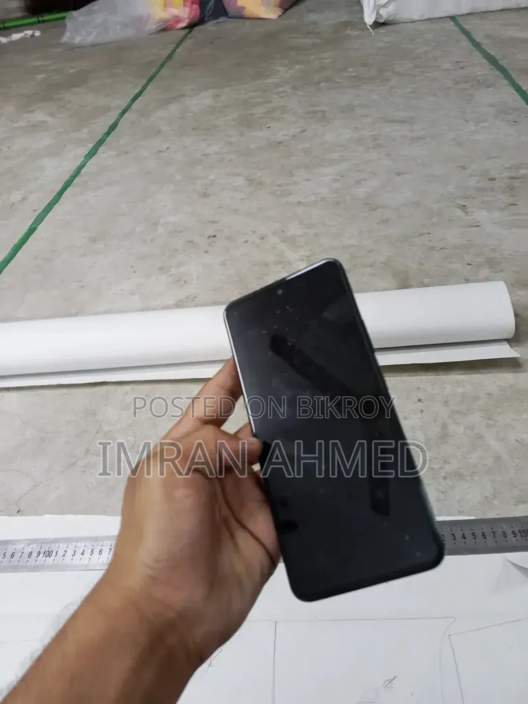 Vivo Y28 8 GB Blue