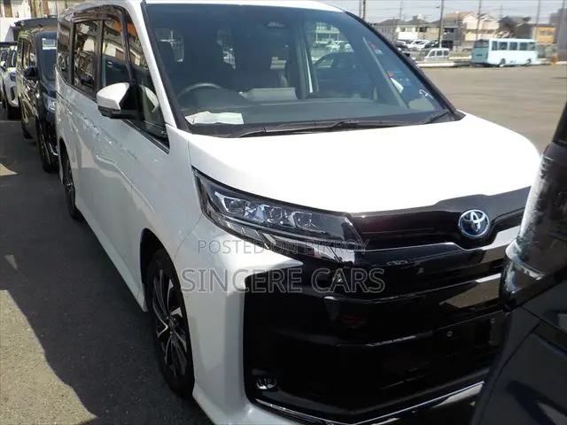 Toyota Noah 2023 Pearl