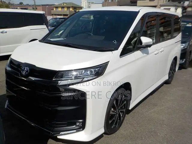 Toyota Noah 2023 Pearl