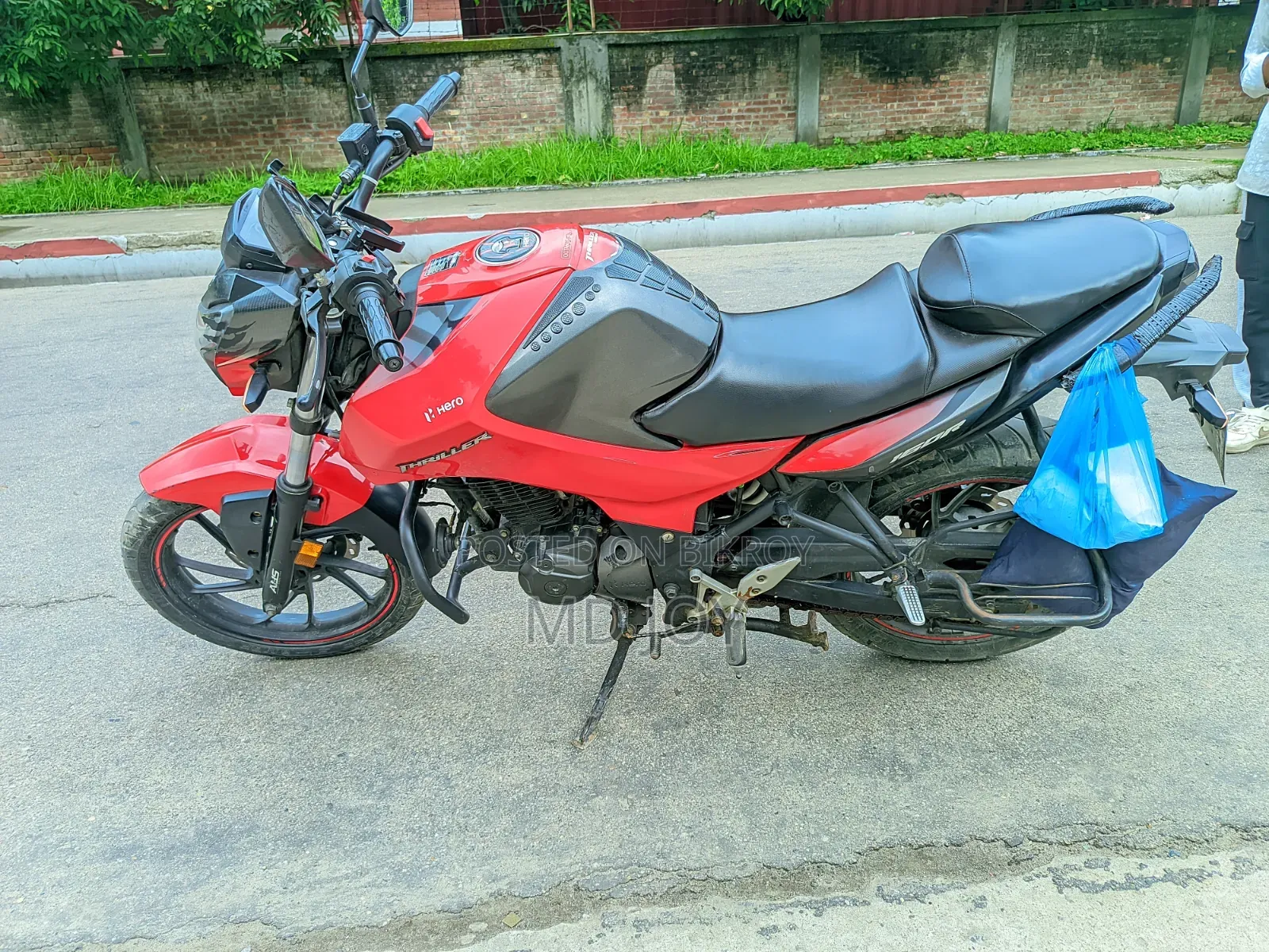 Hero Thriller 160R 2021 Red