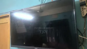 Walton 42 Inches TV