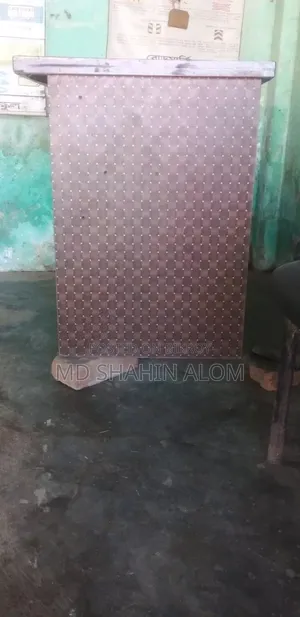 Office table for sale urgently