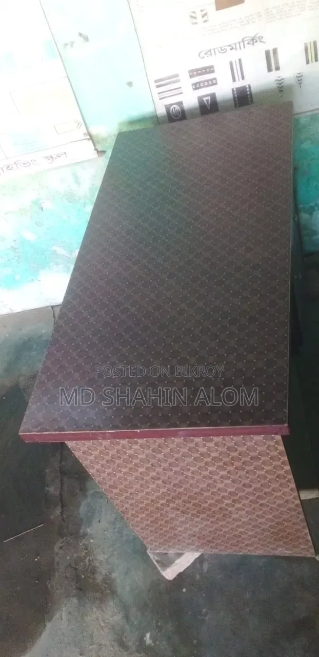 Office table for sale urgently