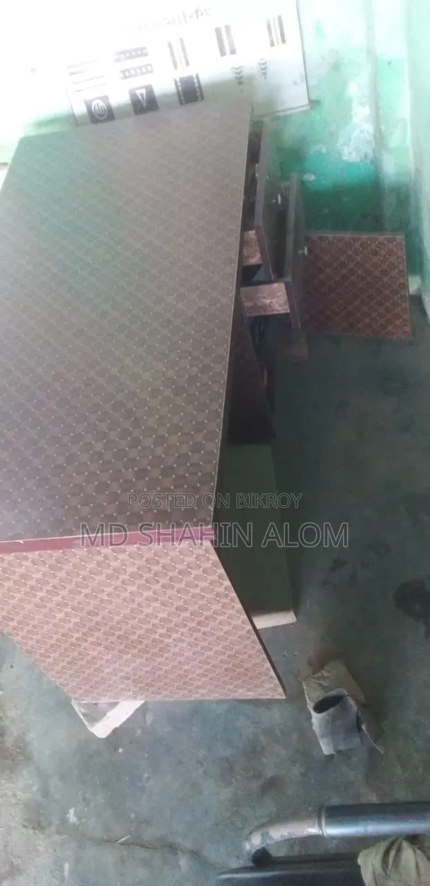 Office table for sale urgently