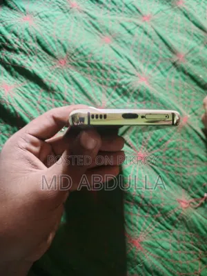 Samsung Galaxy S21 5G 256 GB হোয়াইট