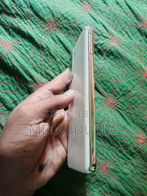 Samsung Galaxy S21 5G 256 GB হোয়াইট