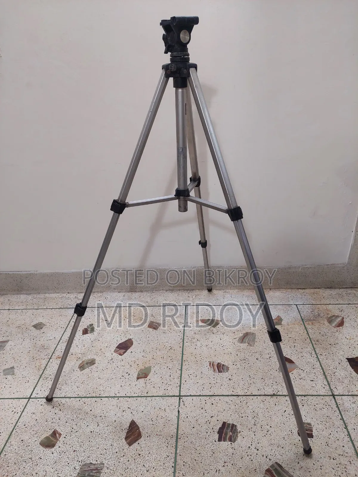 Professional Tripod