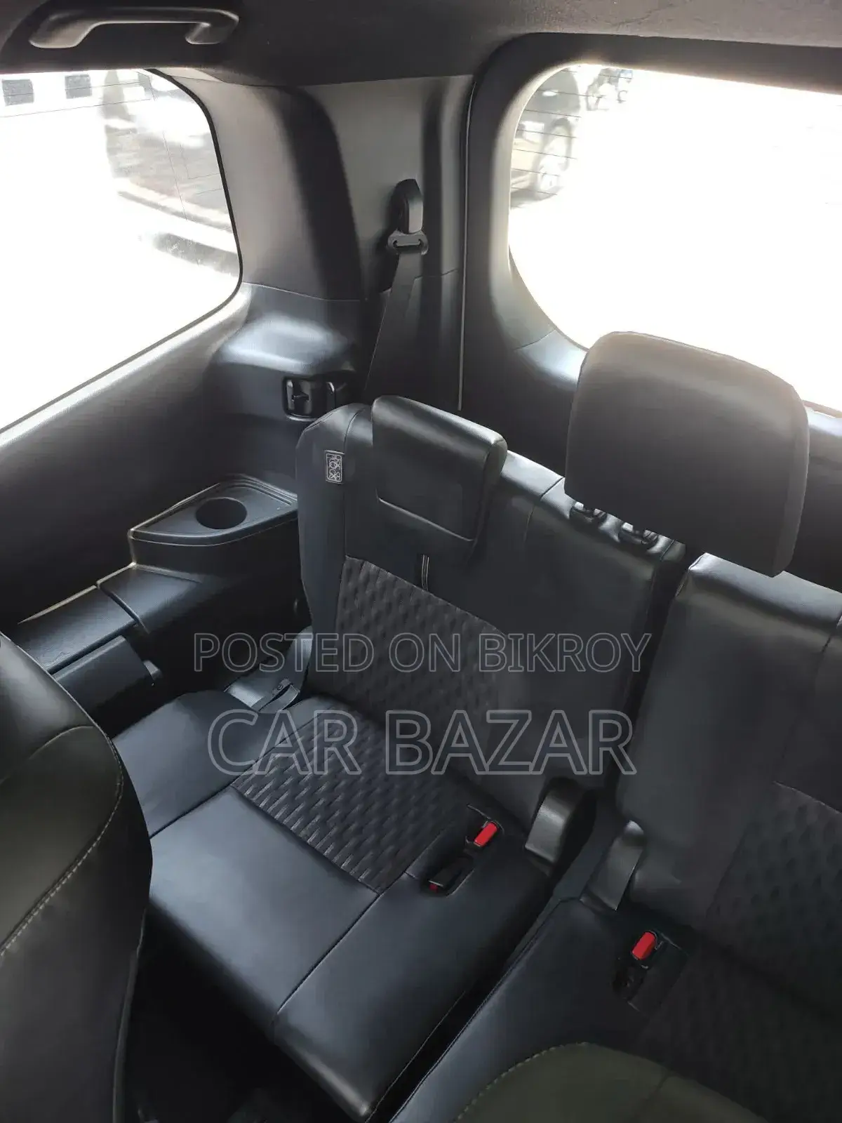Toyota Noah 2022 Pearl