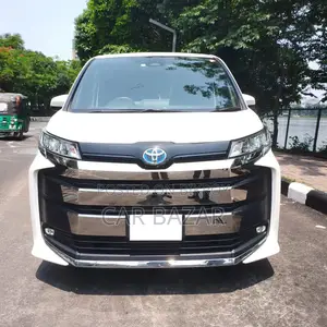 Toyota Noah 2022 Pearl