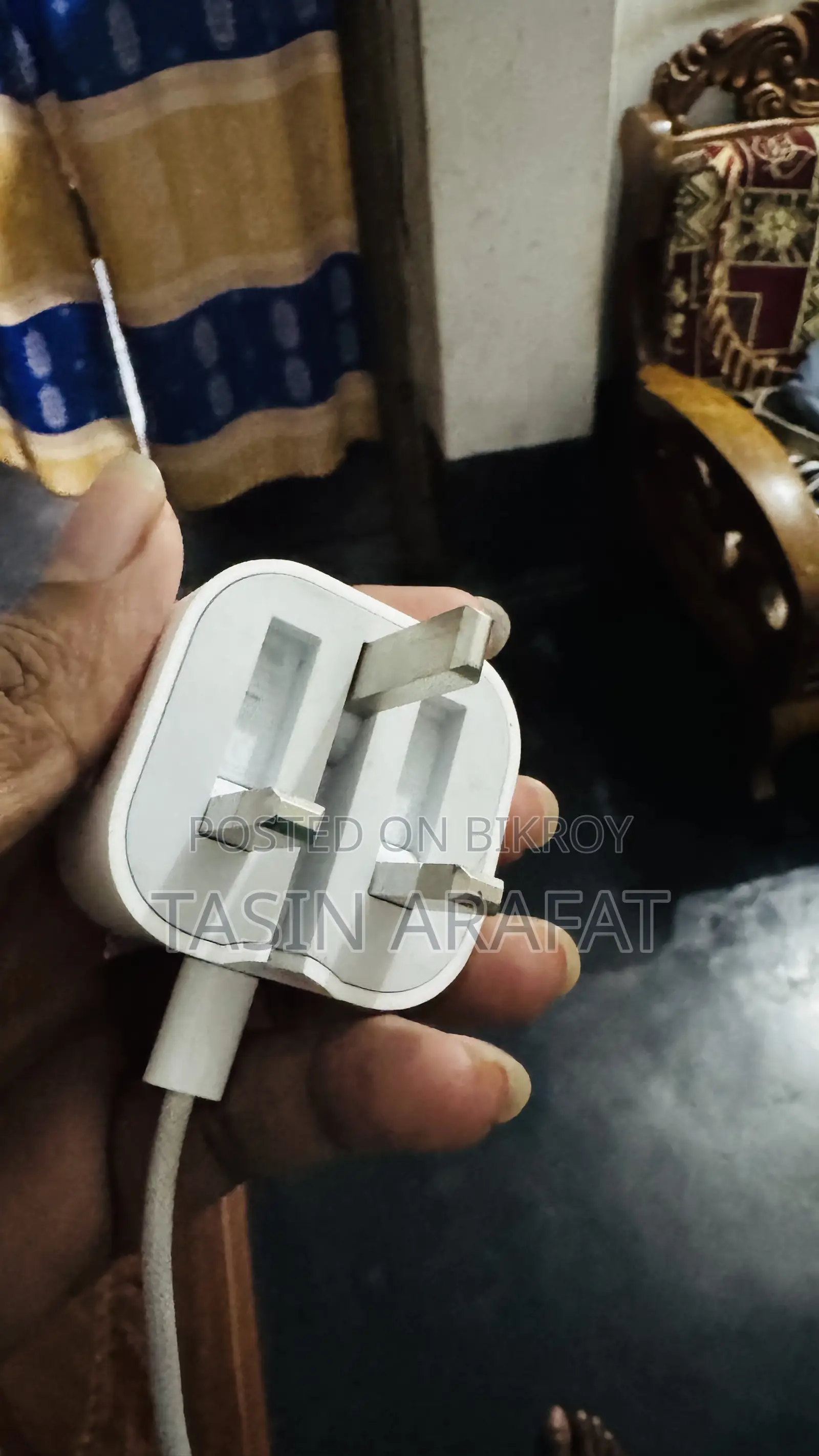 আইফোন অ্যাডাপ্টার