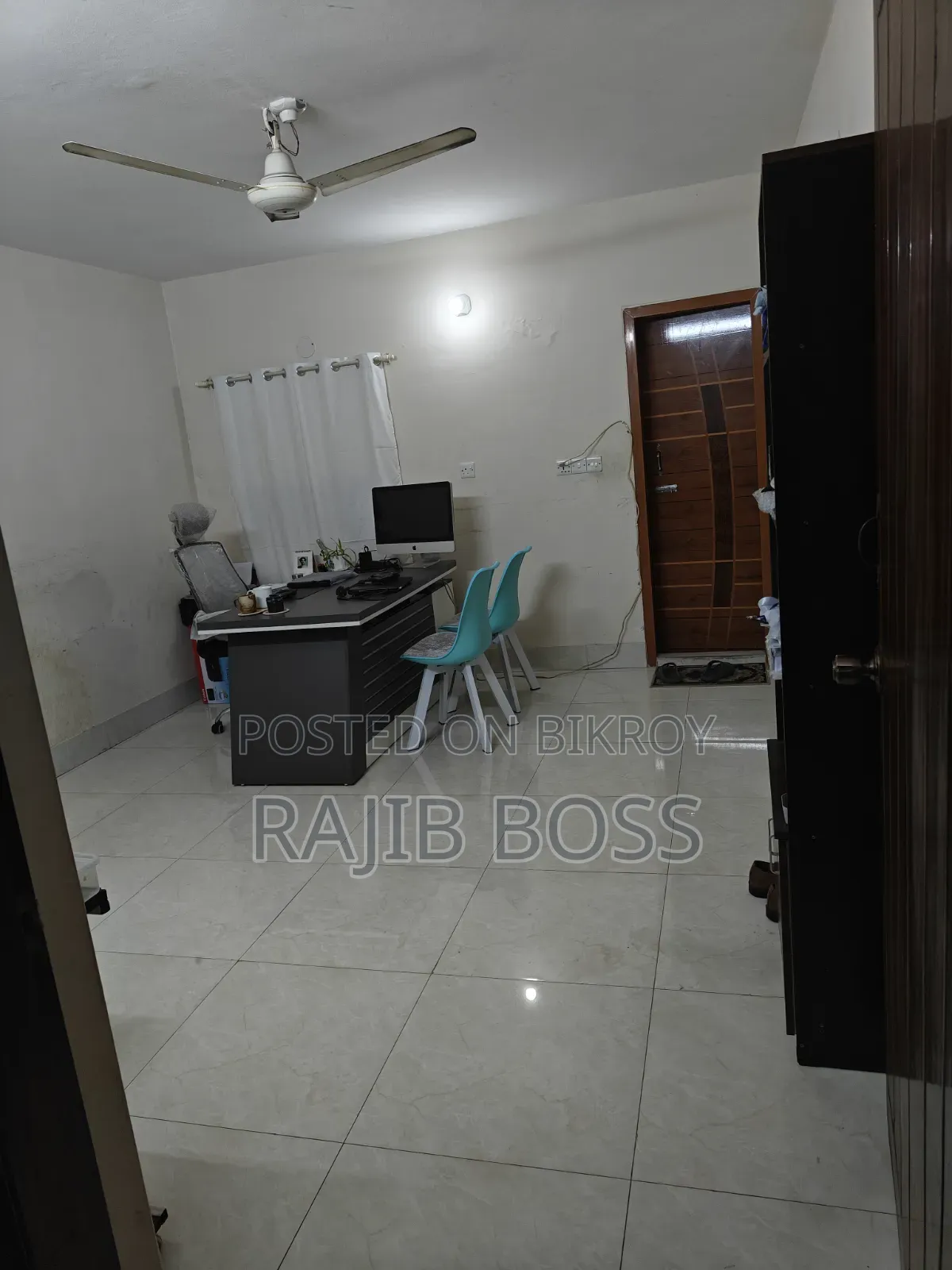 Office Room (Sub-let)