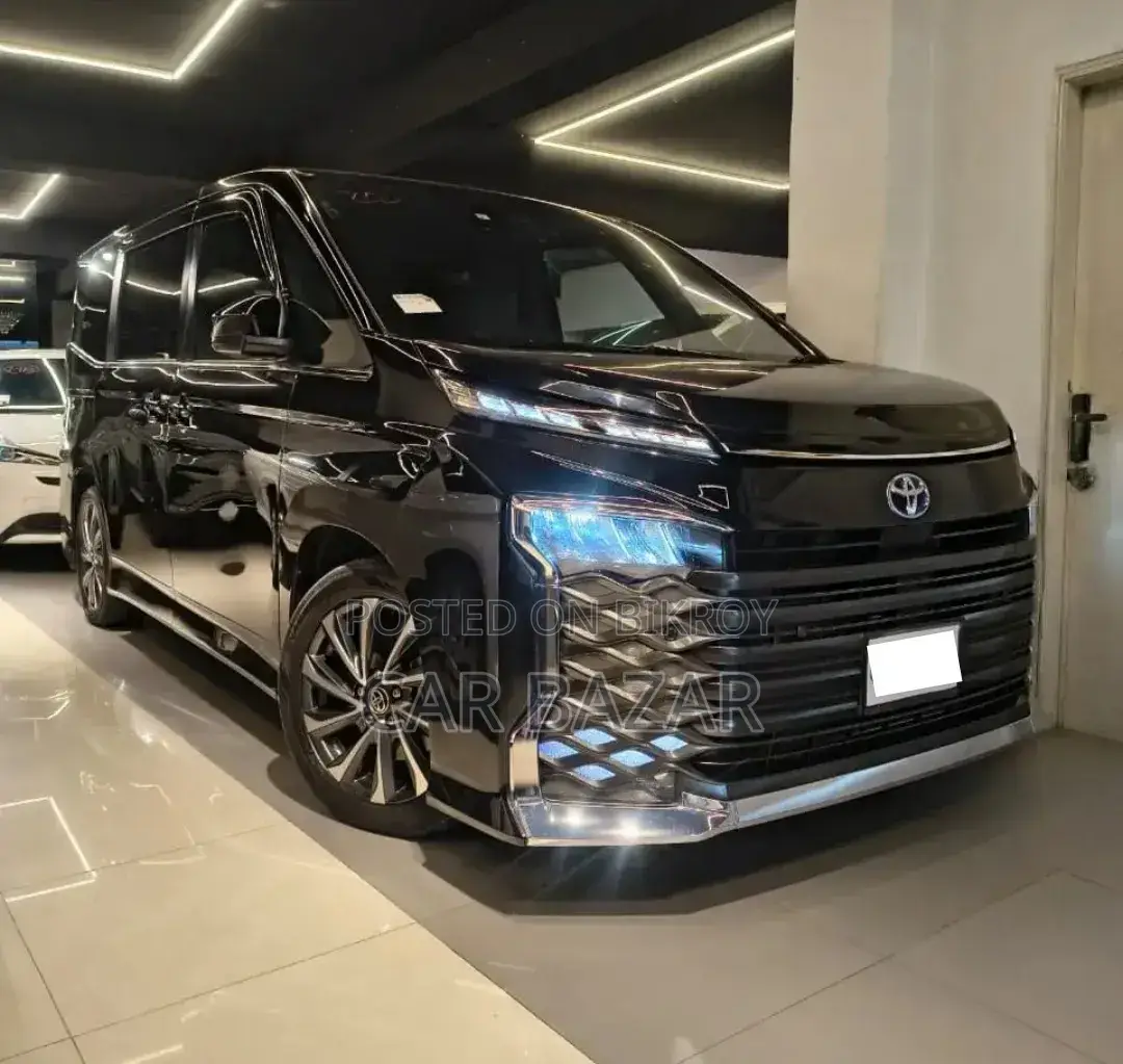 Toyota Noah 2023 Black
