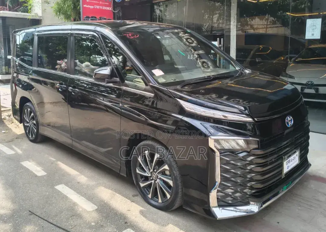 Toyota Noah 2023 Black