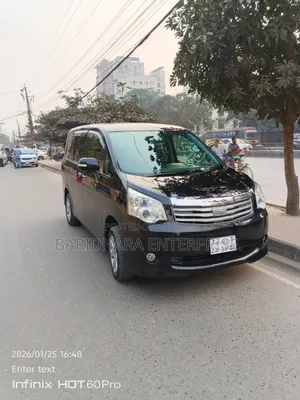 Toyota Noah 2.0 143hp YY FWD (5 Seater) 2012 Black