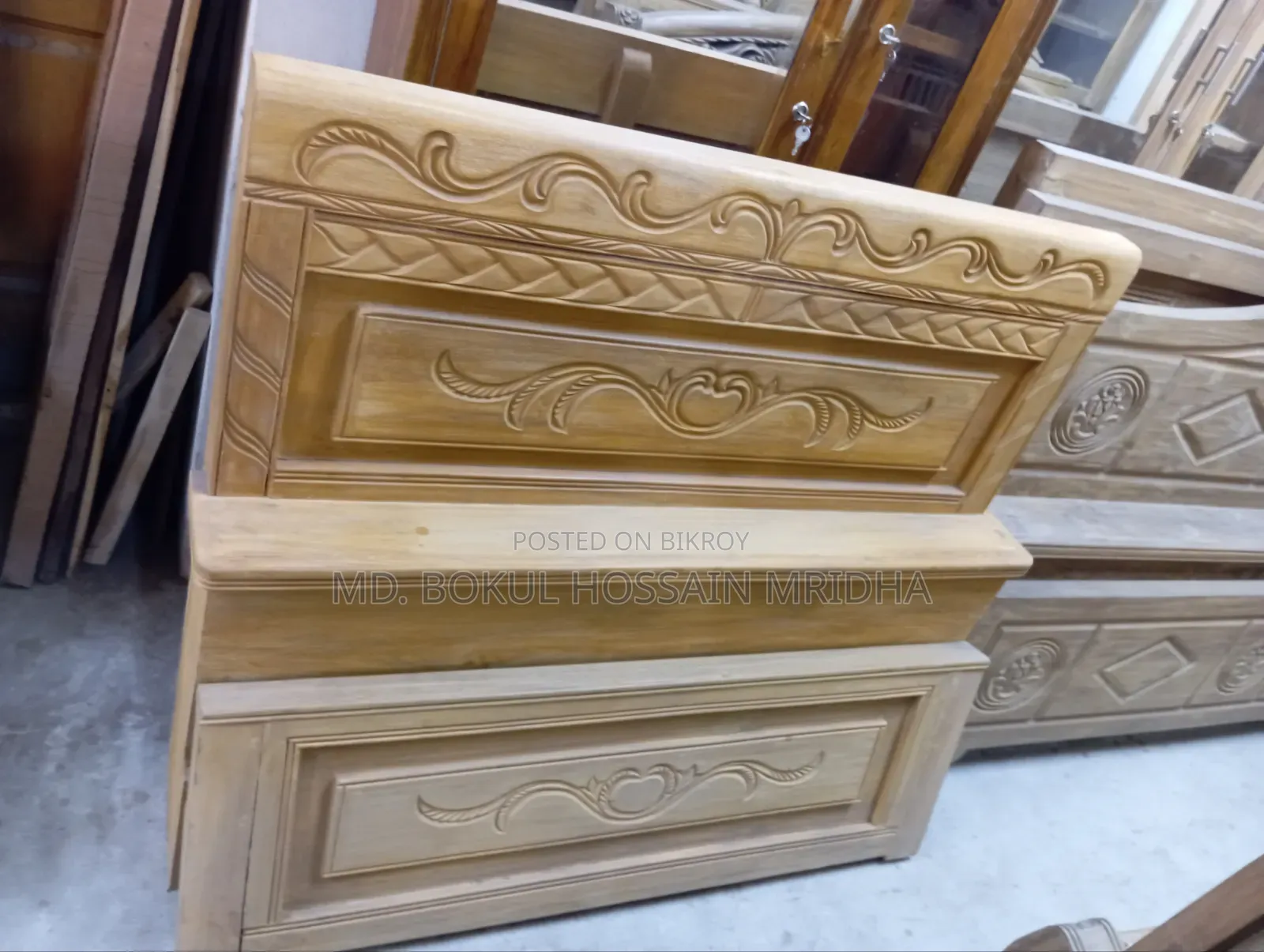 Bed Segun Wood 4*7 Feet