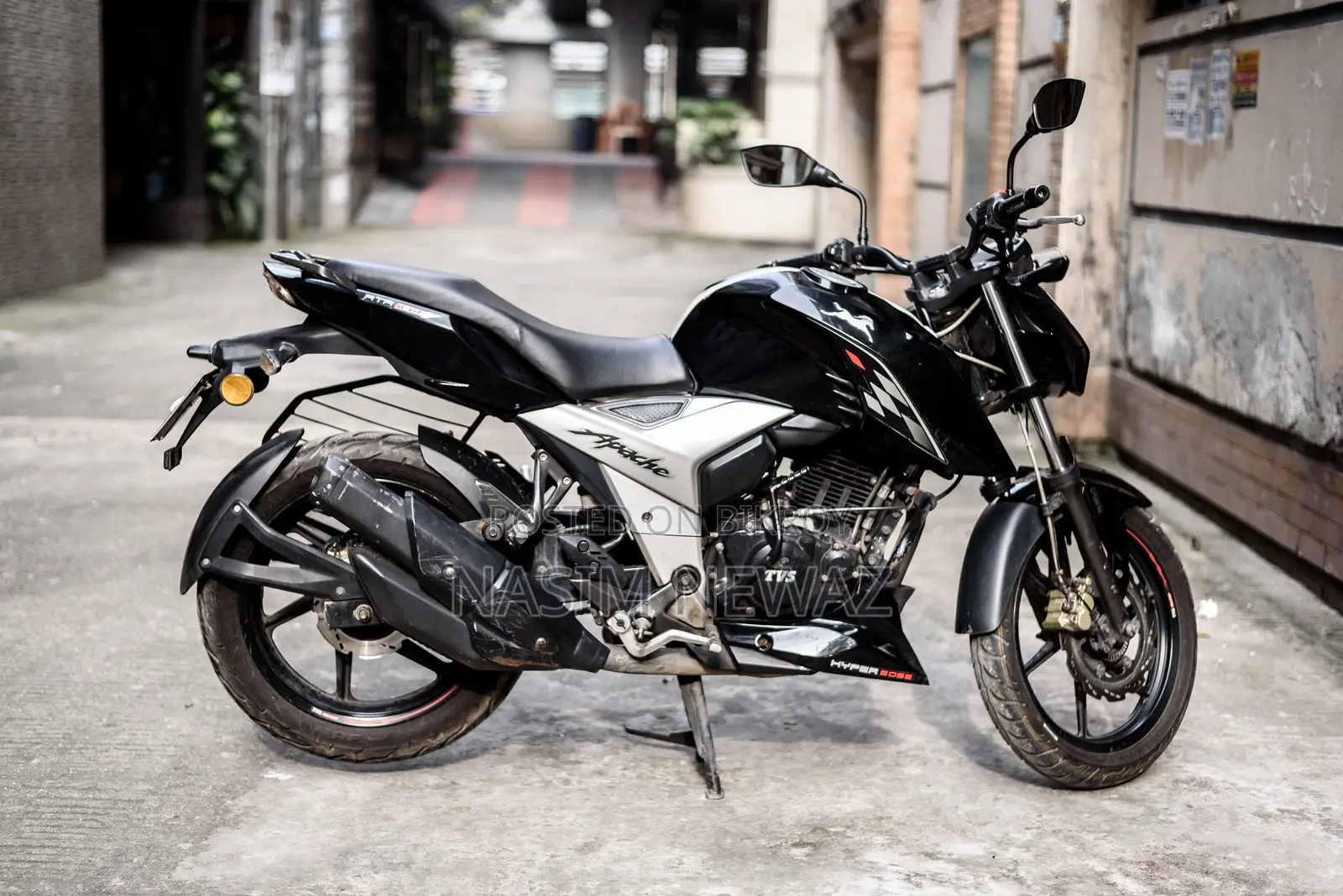TVS Apache 160 4V 2021 Black
