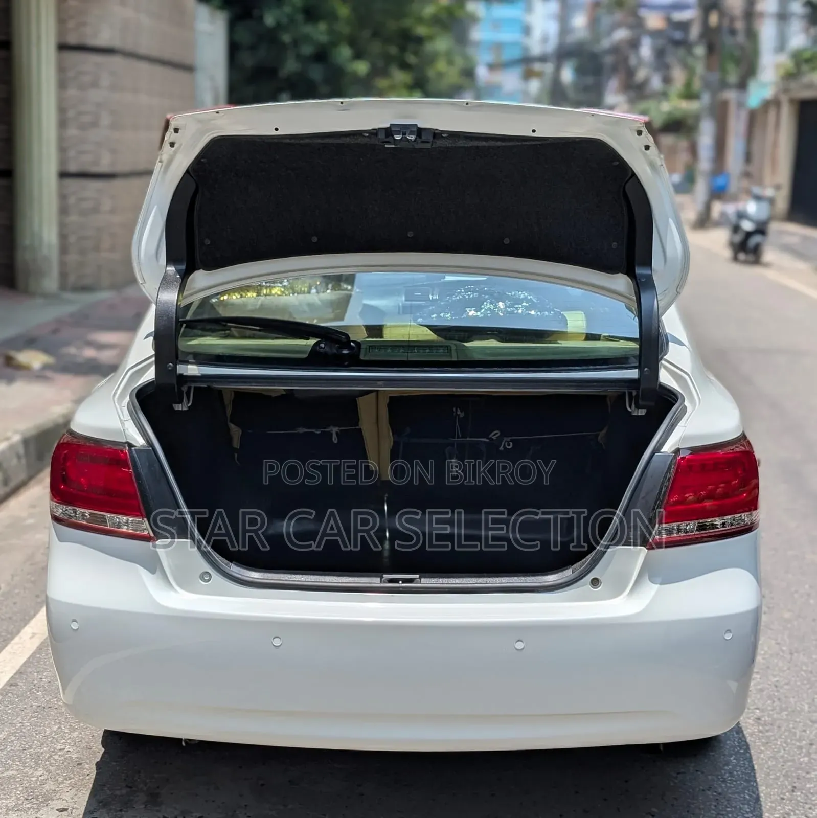 Toyota Premio 1.5 Front-Wheel Drive 2018 Pearl