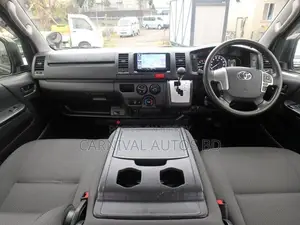 Toyota HiAce 2021 Black