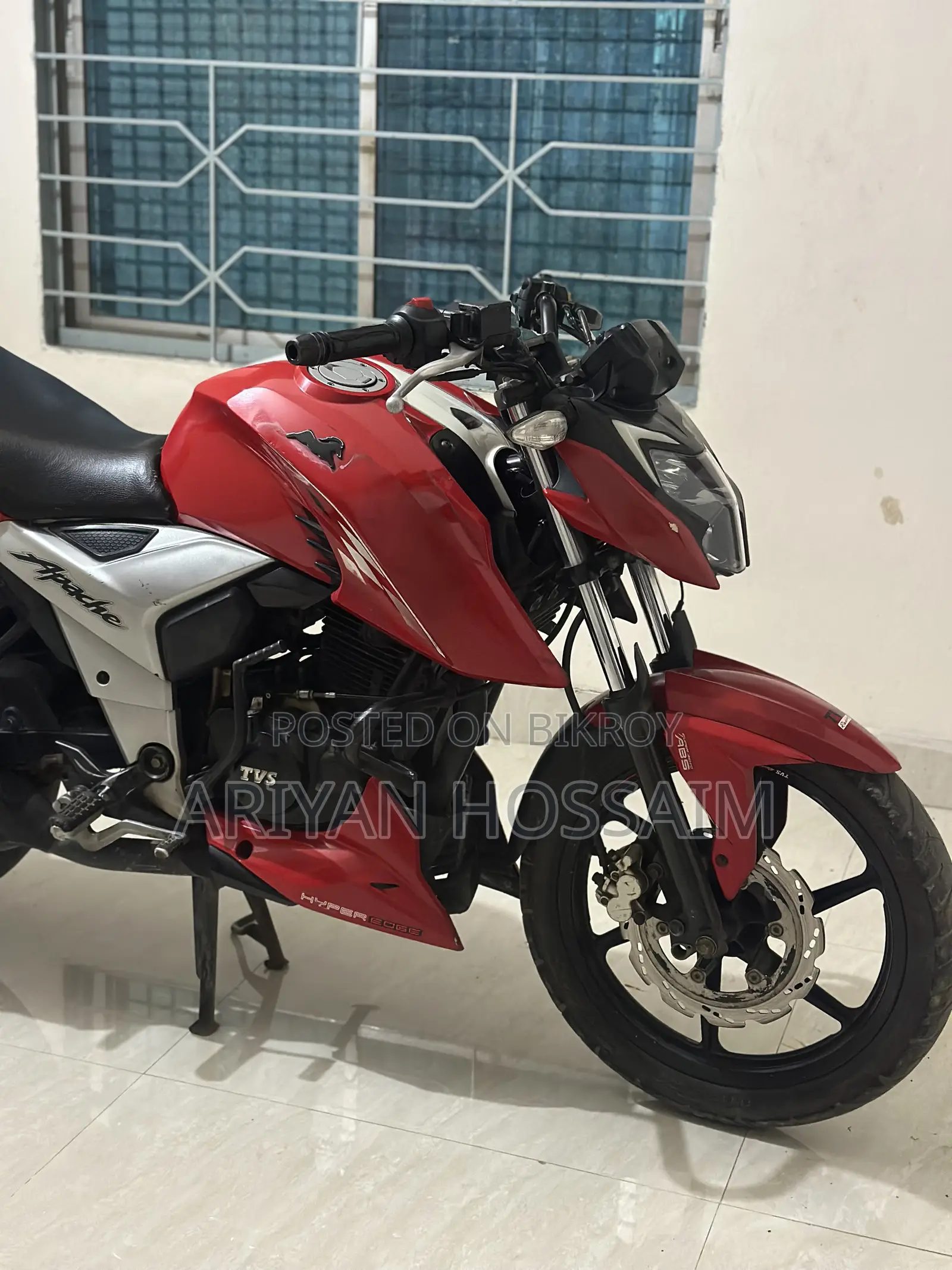 New TVS Apache RTR 160 4V 2021 Red