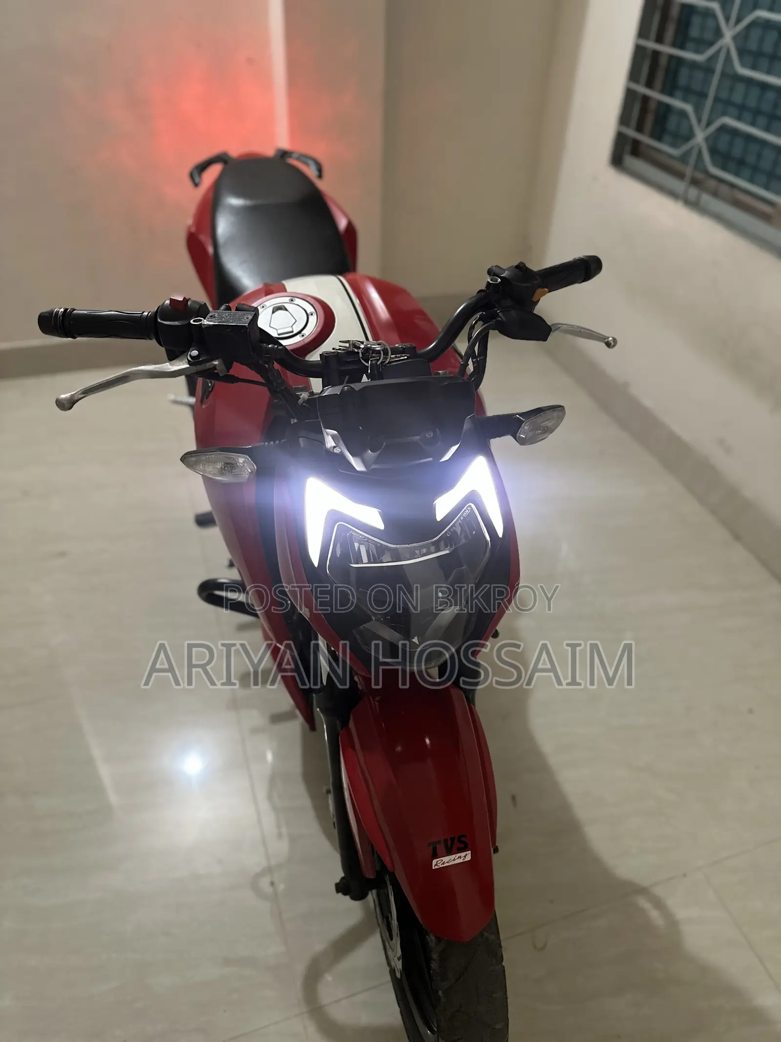 New TVS Apache RTR 160 4V 2021 Red
