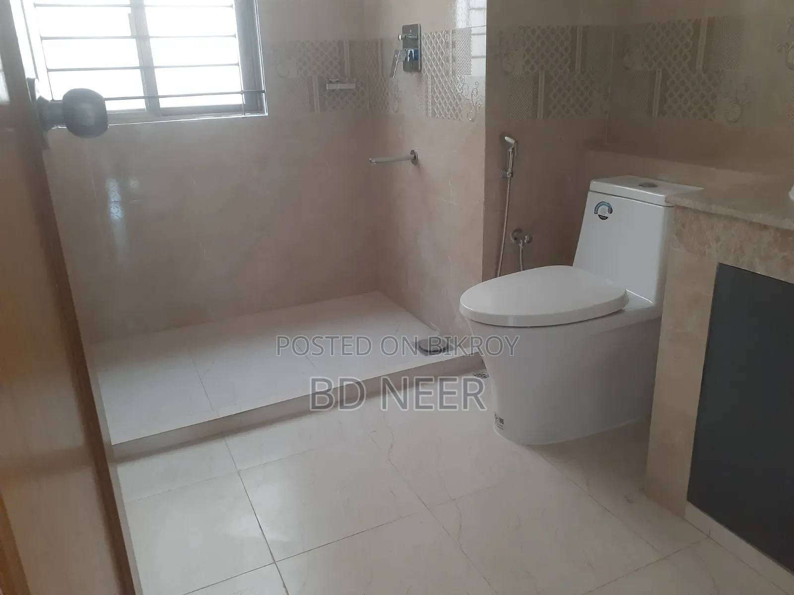 4bdrm Apartment in Gulshan for Rent