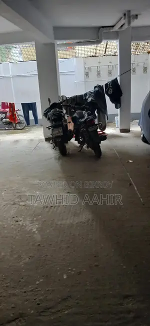 নিরাপদ ইনডোর গ্যারেজ