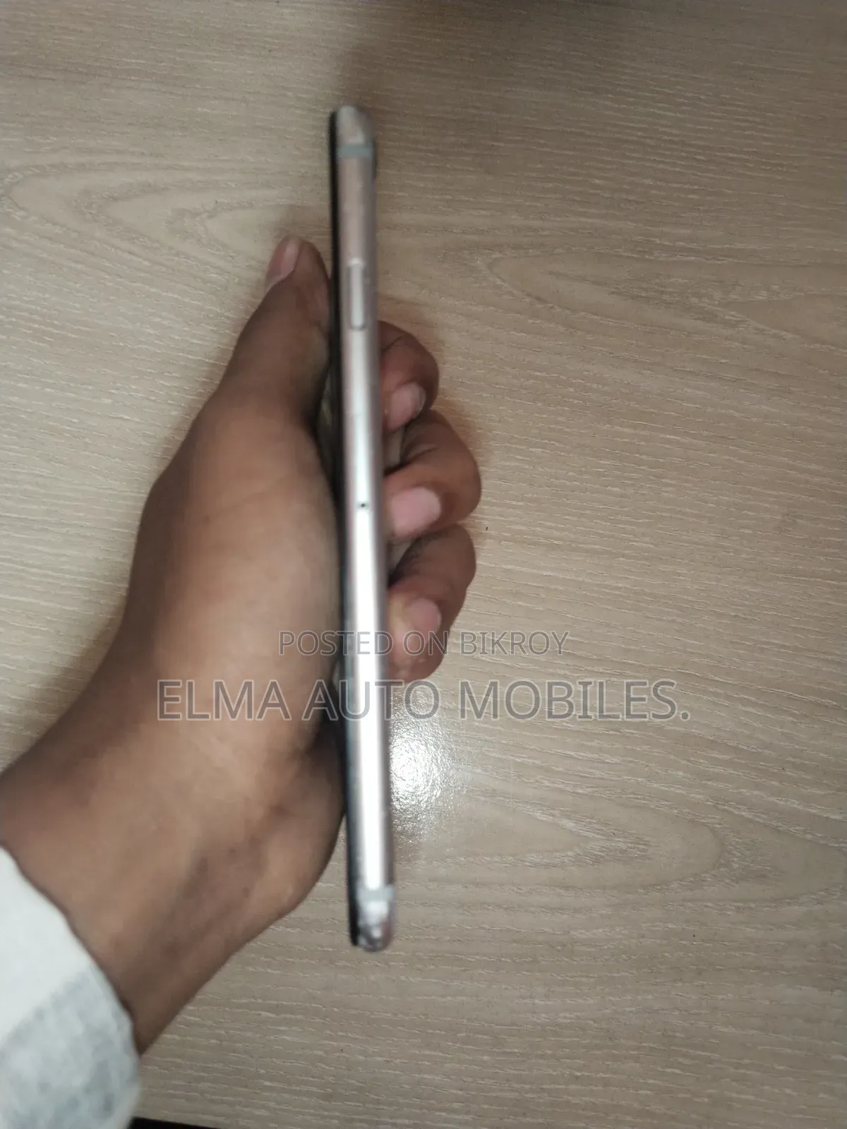 অ্যাপল আইফোন ৬ ৬৪ জিবি হোয়াইট