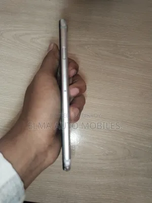 অ্যাপল আইফোন ৬ ৬৪ জিবি হোয়াইট
