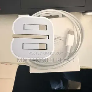 অ্যাপল ২০ ওয়াট অ্যাডাপ্টার