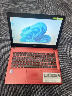 Laptop Acer 3GB Intel SSD 256GB
