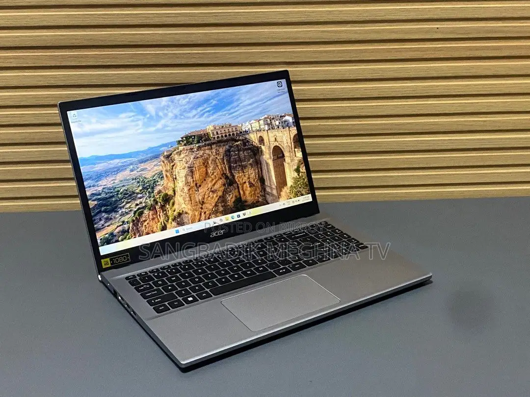 Laptop Asus 3GB Intel SSD 256GB