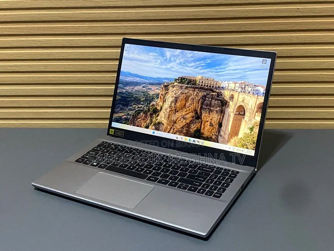 Laptop Asus 3GB Intel SSD 256GB