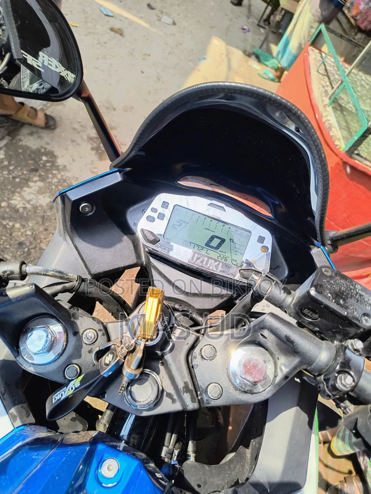 Suzuki Gixxer SF FI 2025 White
