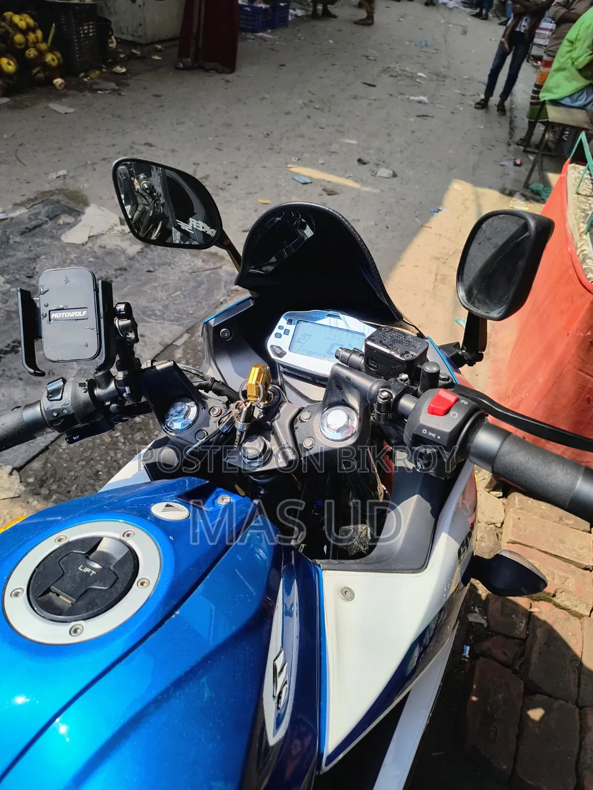 Suzuki Gixxer SF FI 2025 White