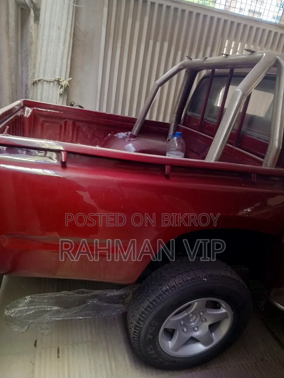 Toyota Hilux 2003 Red