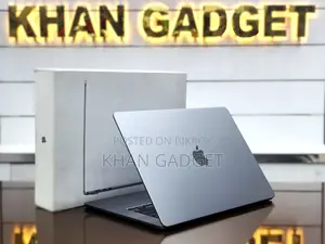 Laptop Apple MacBook Air 2024 M3 15-Inch 16GB Apple M3 SSD 512GB