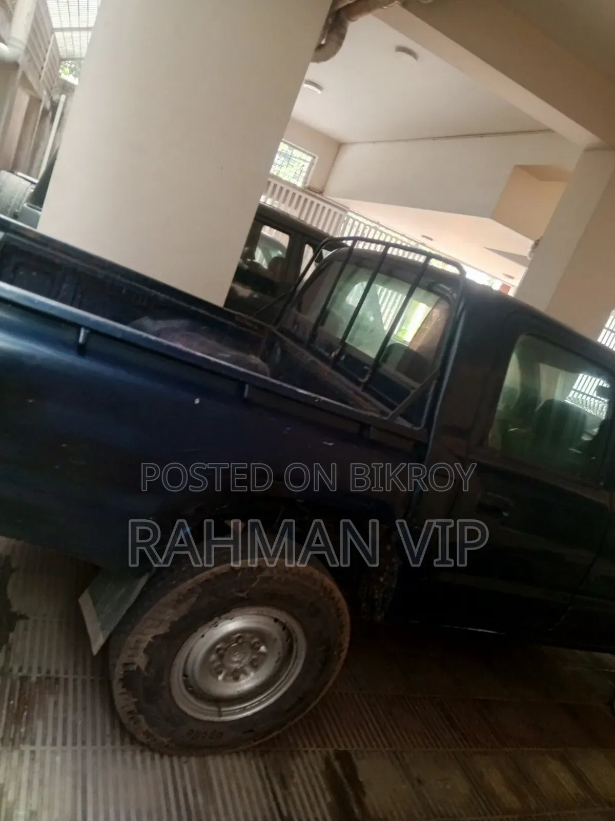 Toyota Hilux 2001 Black