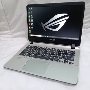 Laptop Asus 4GB Intel SSD 500GB