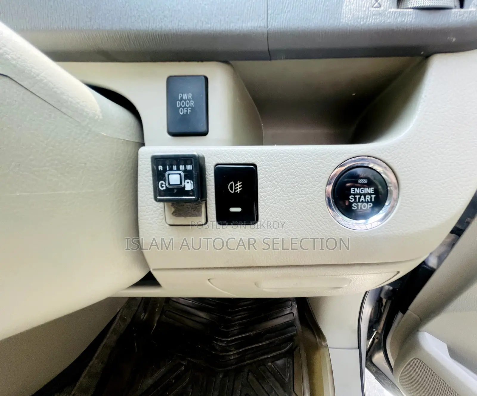 Toyota Noah 2009 Purple