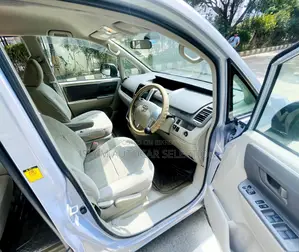 Toyota Noah 2009 Purple