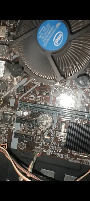 Desktop Computer 8GB Intel Core I5 HDD+SSD 750GB