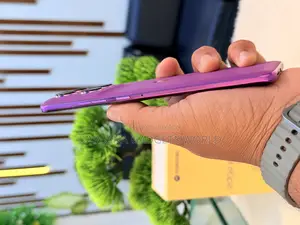 Motorola Edge 60 Pro 256 GB Purple