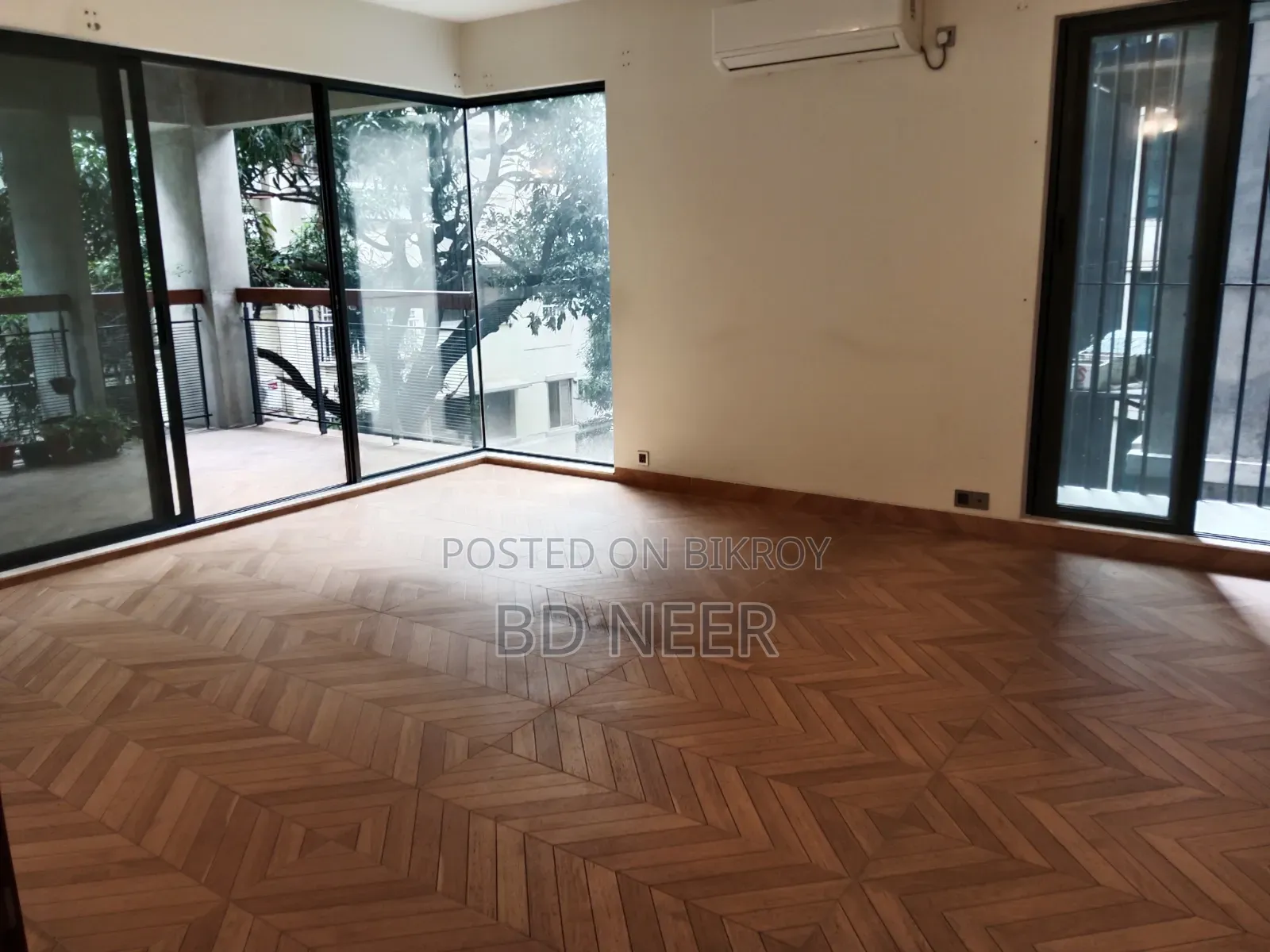 4-bedroom Apartment in Gulshan for Rent