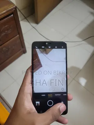 Oppo F7 64 GB Red