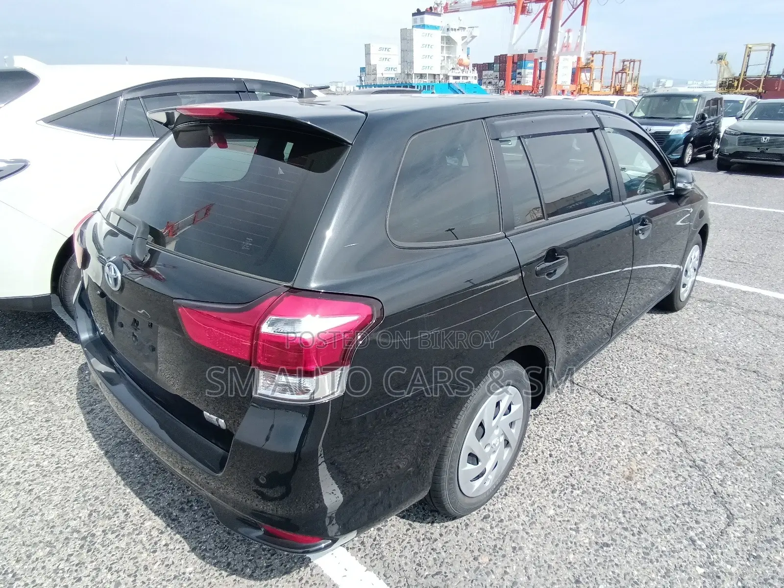 Toyota Corolla Fielder 2021 Black