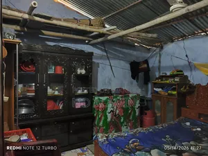 Selling house due to urgent need for money