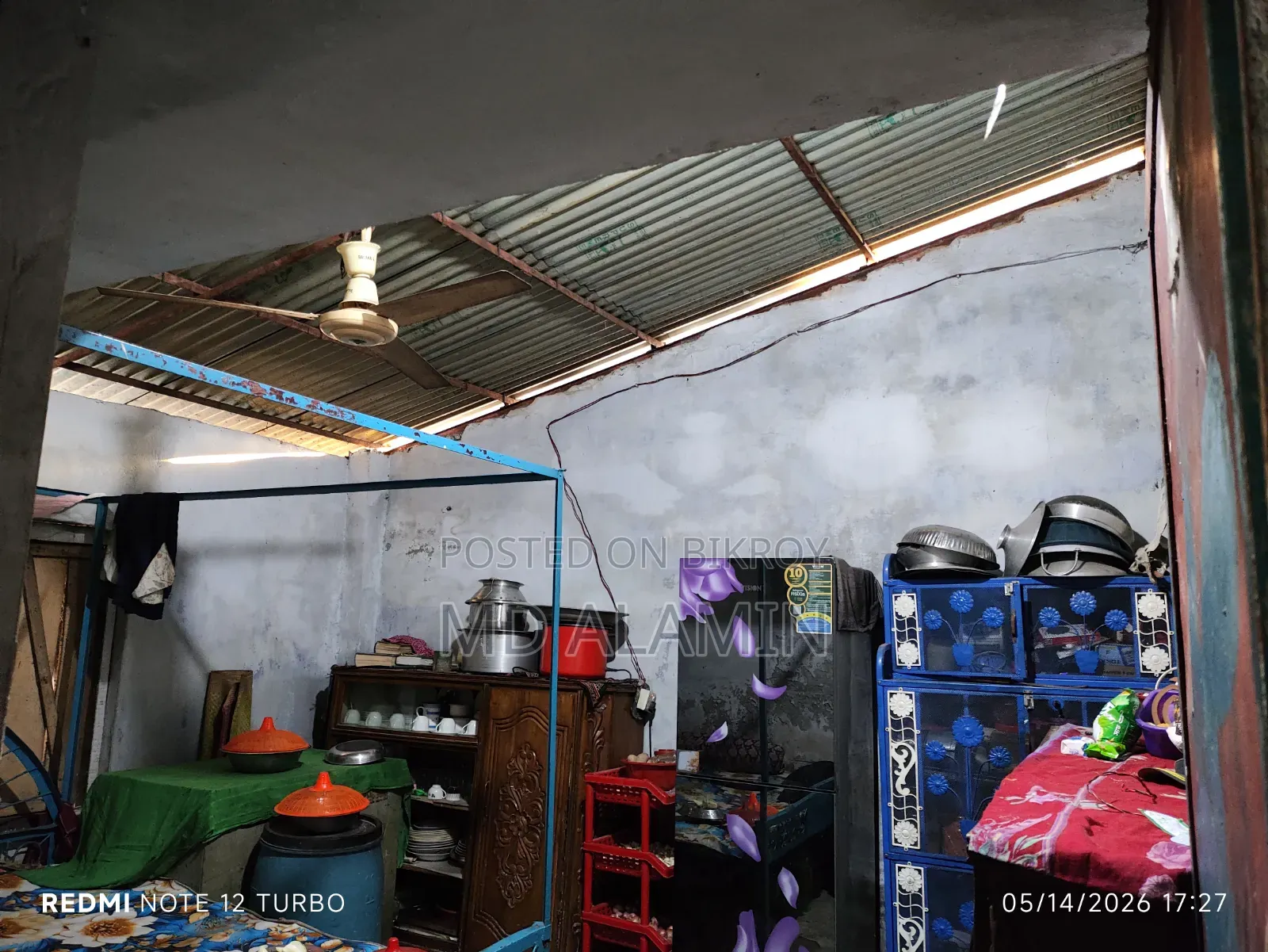 Selling house due to urgent need for money